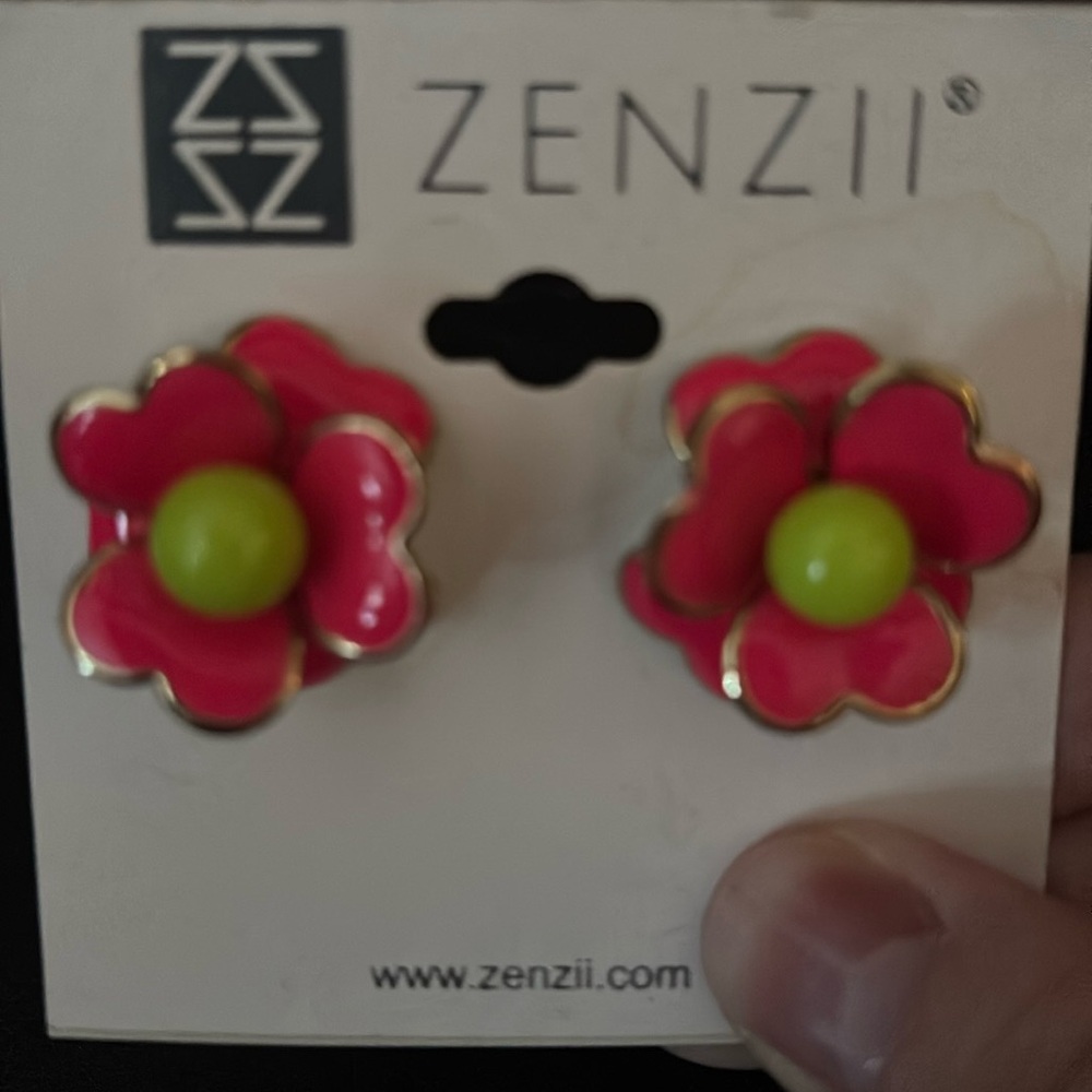 NWT Zenzii pink flower earrings